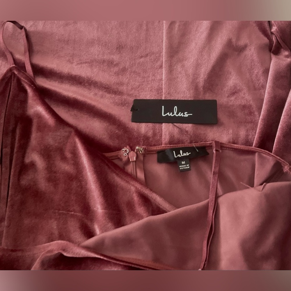 Lulu's Luxurious Stretch Velvet Dress  Deep Rose Mock Wrap Front NWT - Picture 5 of 6
